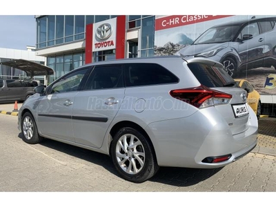 TOYOTA AURIS 1.8 HSD Live MY17 TSS (Automata)