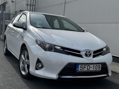 TOYOTA AURIS 1.8 HSD Sol (Automata)