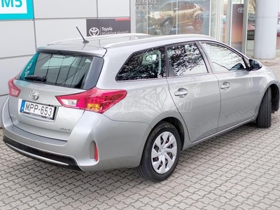 TOYOTA AURIS Touring Sports 1.6 Active (Automata)