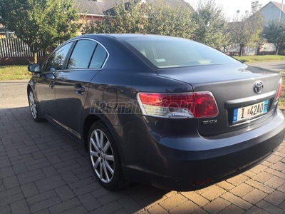 TOYOTA AVENSIS 2.2 DCAT Executive (Automata) XENON.KEYLESS.NAVI.18'NÉGYÉVSZAKOSGUMIK