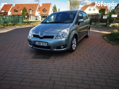 Toyota Corolla Verso 2.2 D-4D Fullmoon