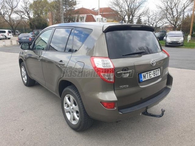 TOYOTA RAV 4 Rav4 2.2 DCAT Executive Navi (Automata)