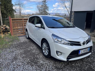 TOYOTA VERSO 2.2 D-CAT Premium Navi (Automata)