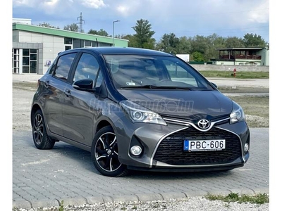 TOYOTA YARIS 1.33 Bi-Tone SensoSmart Safety CVT 99Ekm!Magyar.vez.szervízkönyv!