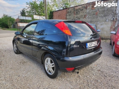 Újszerű Ford focus 2004 evj 1.6 benzin