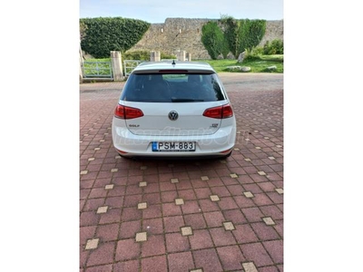 VOLKSWAGEN GOLF VII 1.6 TDI BMT Trendline