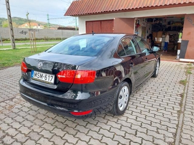 VOLKSWAGEN JETTA 1.2 TSI BMT Comfortline