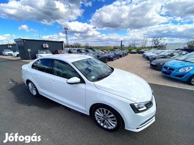 Volkswagen Jetta VI 1.4 TSI BMT Highline DSG AU...