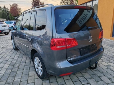 VOLKSWAGEN TOURAN 1.6 CR TDI Highline [7 személy] Panorámatető. Vonóhorog