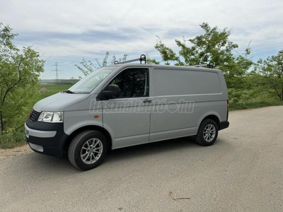 VOLKSWAGEN TRANSPORTER T5 1.9 TDI