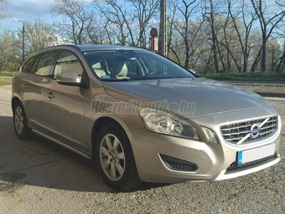 VOLVO V60 2.0 D [D3] Kinetic