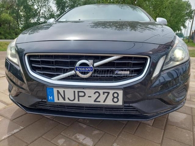 VOLVO V60 2.0 D [D3] R-Design ++TELJES NAGYSZERVÍZ++