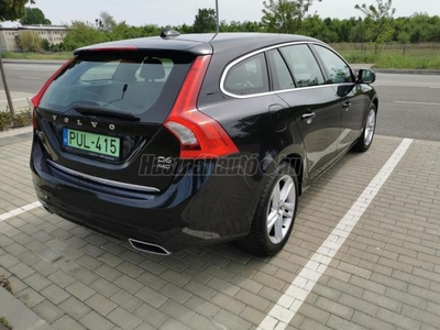 VOLVO V60 2.4 D [D6] PHEV AWD Summum Geartronic