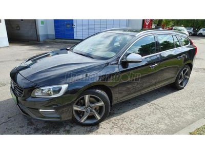 VOLVO V60 2.4 D [D6] PHEV AWD Summum Geartronic R- DESIGN.ADAPTÍV TEMPOMAT.HARMAN HIFI ADAP. FÉNY