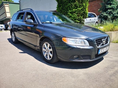 VOLVO V70 1.6 D [D2] Summum