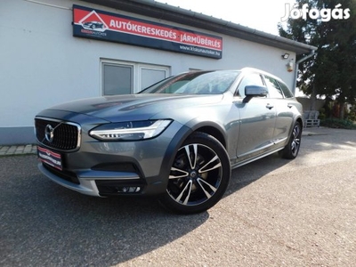 Volvo V90 Cross Country 2.0 D [D4] AWD Pro Gear...