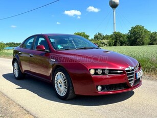 ALFA ROMEO 159 1.9 JTD 8V Progression rendszeresen karbantartott/gyönyörű szín