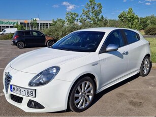 ALFA ROMEO GIULIETTA 1.4 TB MultiAir Distinctive TCT Magyarországi. Végig vezetett szervízkönyv. Friss Műszaki+Nagyszervíz+Vezérlés