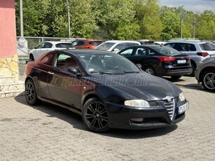 ALFA ROMEO GT 1.9 JTD 16V Progression 17K ÚJSZGUMI PDC BERTONE BŐR TEMP 210EKM 2XDKLÍMA NAVI HIFI ISOFIX MEGKÍMÉLT