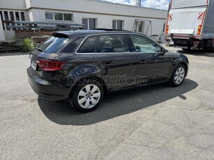 AUDI A3 Sportback 1.6 TDI Attraction