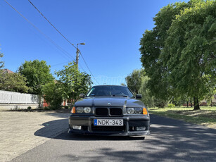 BMW 323i