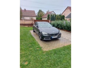 BMW 740d xDrive (Automata) 4 gombos