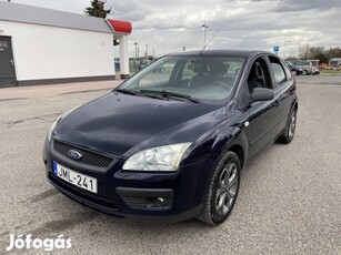 Ford Focus 1.6 Fresh szép alufelni.vonóhorog.klíma