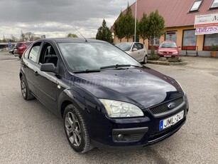 FORD FOCUS 1.6 Fresh szép alufelni.vonóhorog.klíma