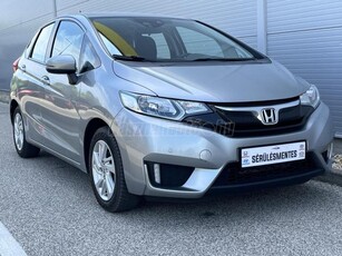 HONDA JAZZ 1.3 Comfort SÉRÜLÉSMENTES///GYÁRI FÉNYEZÉS///SZERVIZKÖNYV///