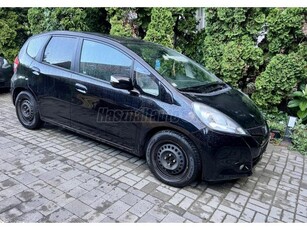 HONDA JAZZ 1.4 Executive CVT PAN.TETŐ/FŰT.BŐR/TEMPOMAT/PDC