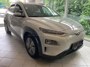 HYUNDAI KONA EV 64kWh Premium GARANCIÁLIS BEMUTATÓAUTÓ SÉRÜLÉSMENTES SZERVIZKÖNYVES HŐSZIVATTYÚS HEAD UP DISPL