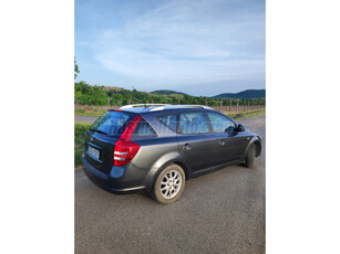 KIA CEE'D 1.4 EX