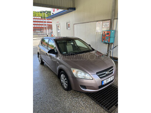 KIA CEE'D 1.6 CRDi EX