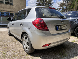 KIA CEE'D 1.6 EX