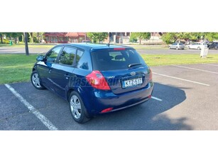 KIA CEE'D 1.6 EX