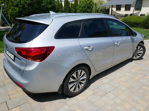 KIA CEE'D SW 1.6 CRDI Silver Magyarországi. Szervízkönyv. Friss vizsga!