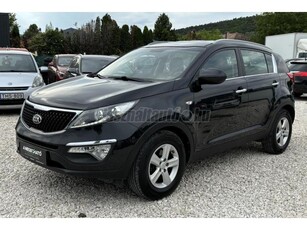 KIA SPORTAGE 1.7 CRDi EX Prémium KAMERA. TOLATÓR. 4X ÜLÉSFŰTÉS. BLUETOOTH KIHANG.. TÉLI KERÉKSZETT