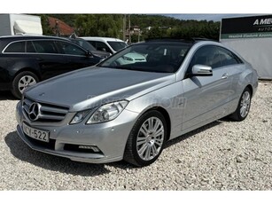 MERCEDES-BENZ E 220 CDI BlueEFFICIENCY Avantgarde (Automata) 91e km. Panorámatető. Kamera