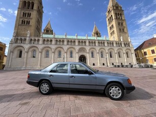 MERCEDES-BENZ E 230 124 Modell 2.3 Benzin KITŰNŐ ÁLLAPOT!