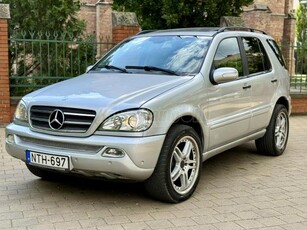 MERCEDES-BENZ ML 400 CDI (Automata) V8//NAPFÉNYTETŐ//VONÓHOROG//20 COLL//2 KULCS