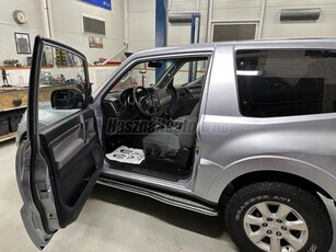 MITSUBISHI PAJERO 3.2 DI-D Inform