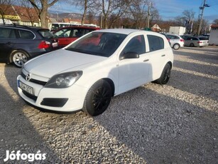 Opel Astra H 1.4 Elegance