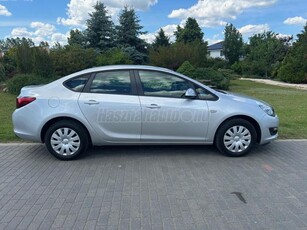 OPEL ASTRA J Sedan 1.6 Enjoy EURO6 Magyar---142.000km---Digitklíma---Nagy Szines Kijelző