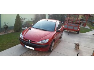 PEUGEOT 206 1.4 TRENDY