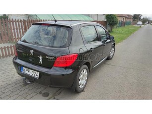 PEUGEOT 307 1.4 D-Sign