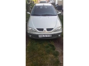 RENAULT MEGANE 1.4 16V Authentique