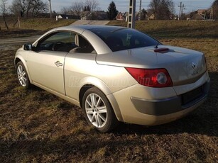 RENAULT MEGANE CC 1.6 Authentique Plus