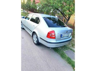 SKODA OCTAVIA 1.6 Ambiente