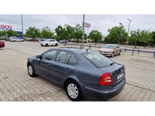 SKODA OCTAVIA 1.6 Ambiente Dual