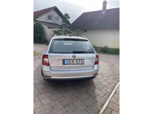 SKODA OCTAVIA Combi 1.5 TSI ACT Style